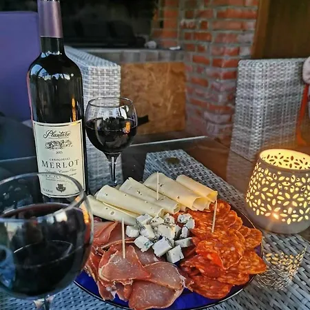 Holiday Zeleni Vir *
